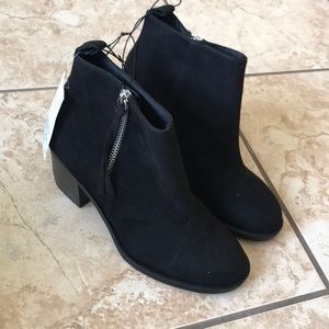 NEW H&M BLACK ZIP UP BOOTIES